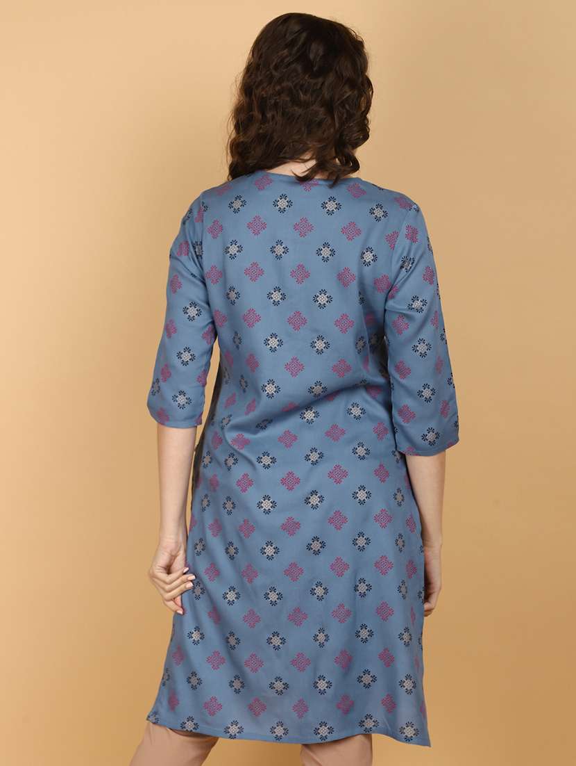 women three quarter sleeve straight kurta - 21131064 -  Standard Image - 2