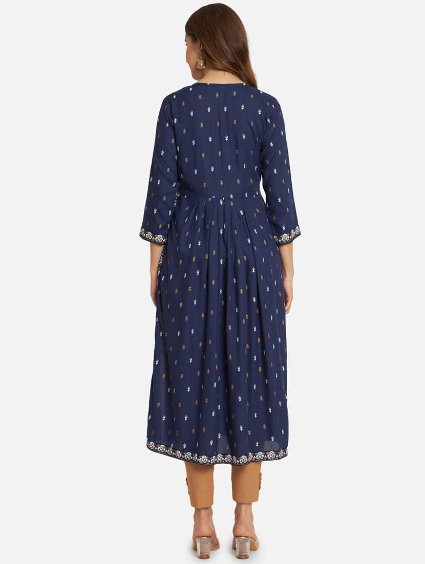 women three quarter sleeve a-line kurta - 21131556 - Standard Image - 2
