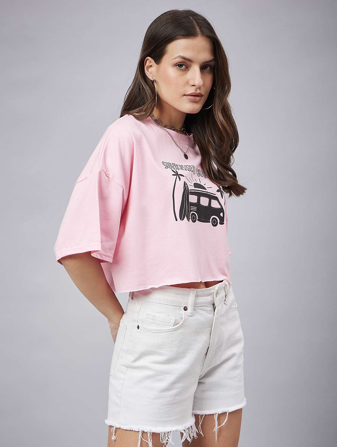 women round neck graphic printed crop t-shirt