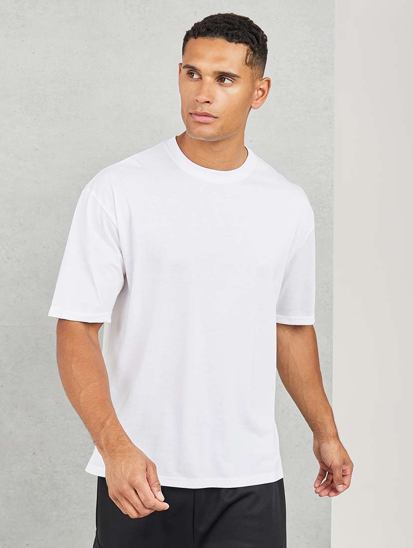 men round neck short sleeves t-shirt