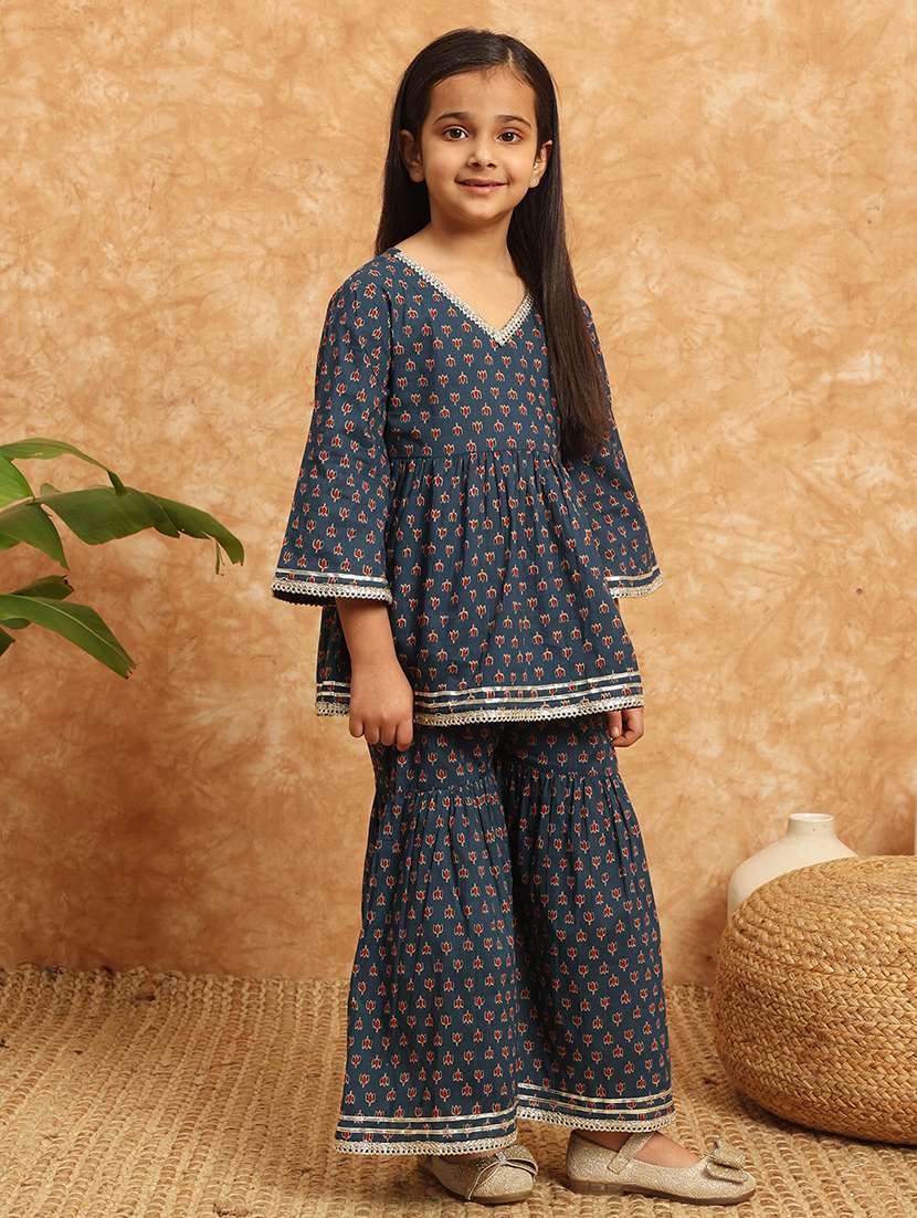 girls printed kurta sharara suit set - 21138286 -  Standard Image - 2