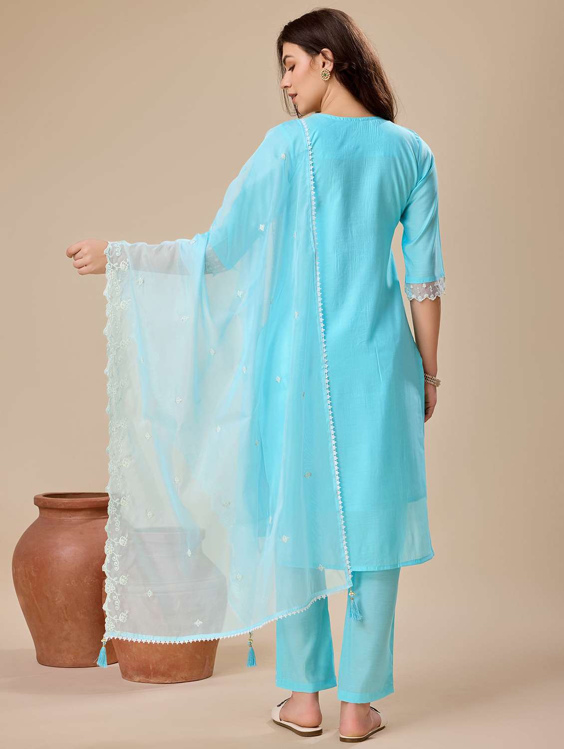 women embroidered kurta pant set with dupatta - 21139866 -  Standard Image - 2