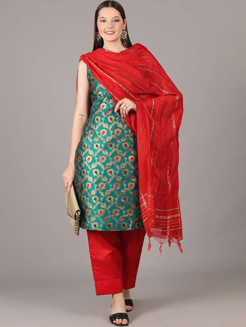 women self design sleeveless kurta pant with dupatta set