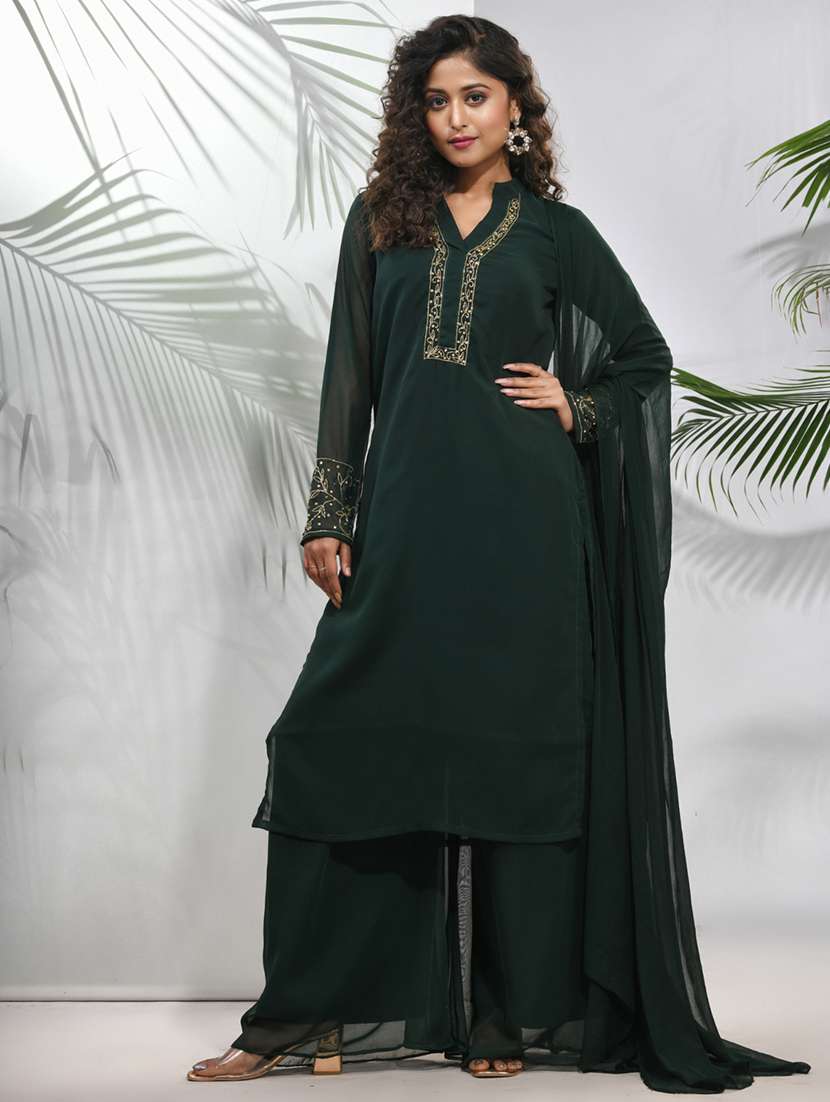 women solid color straight kurta