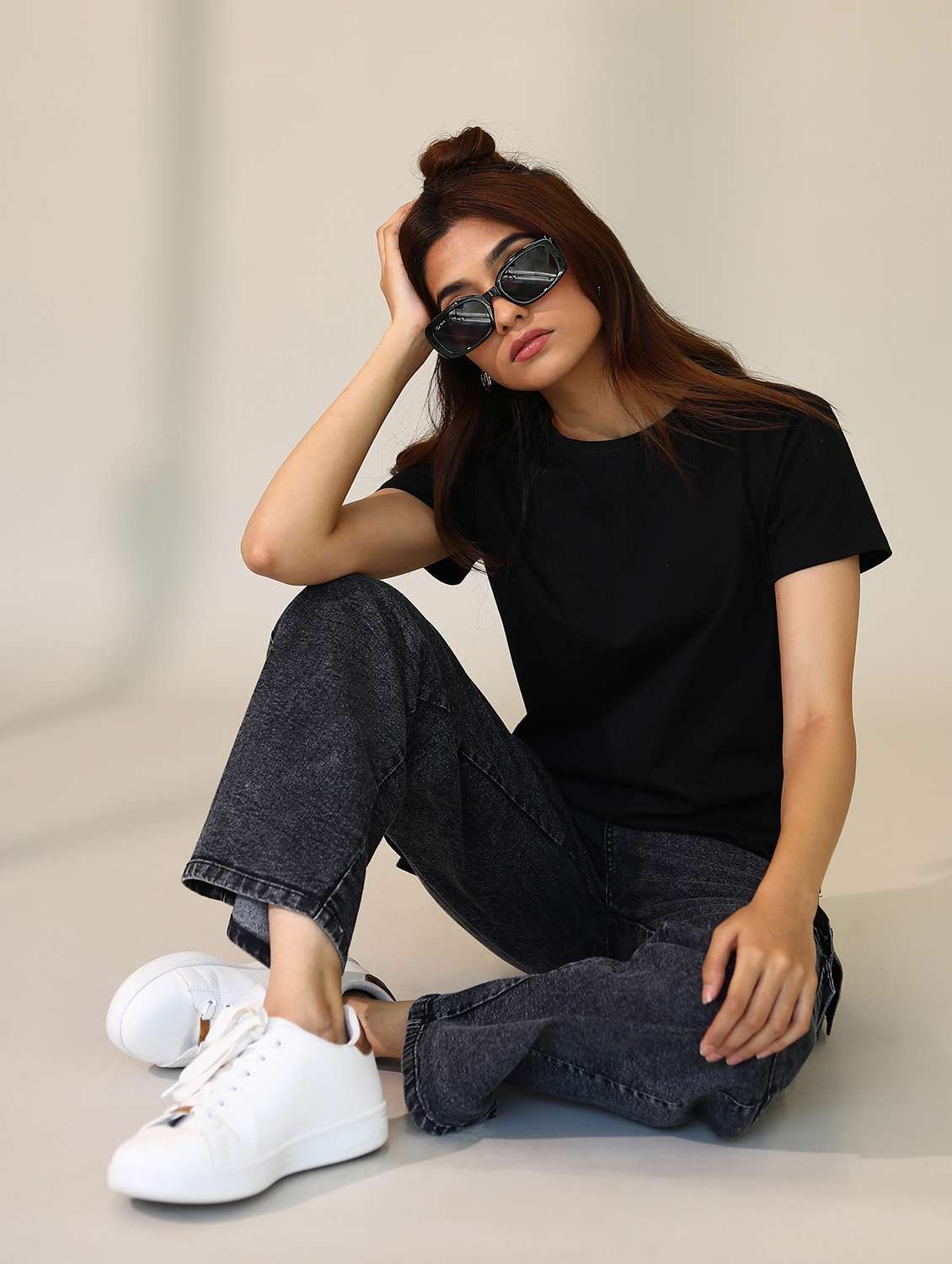 women solid short sleeves t-shirt - 21164614 -  Standard Image - 2