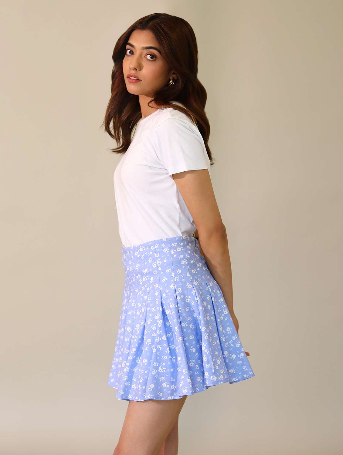 women solid short sleeves t-shirt - 21164615 -  Standard Image - 2