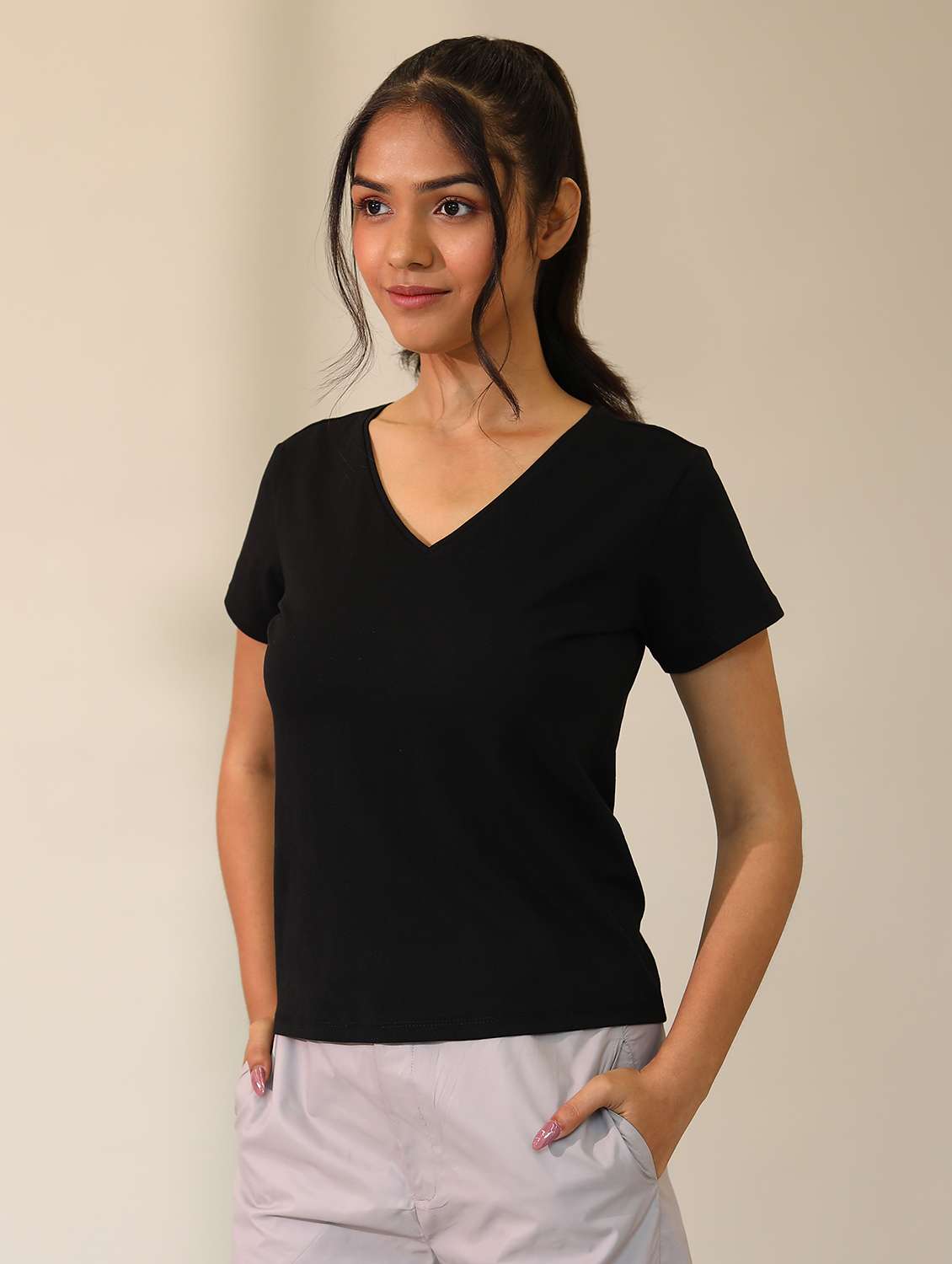 women solid short sleeves t-shirt - 21164617 -  Standard Image - 2