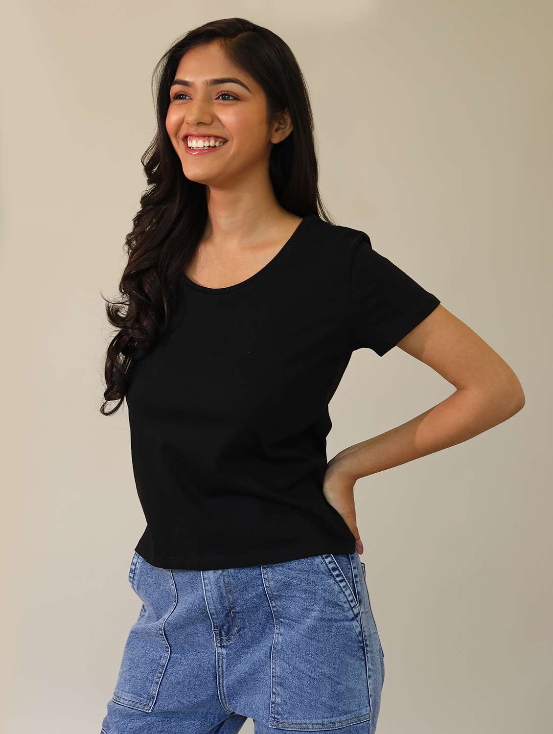 women solid short sleeves t-shirt - 21164619 -  Standard Image - 2