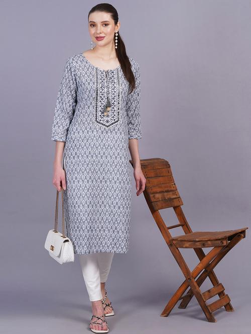 women scoop neck straight kurta - 21167386 - Standard Image - 0