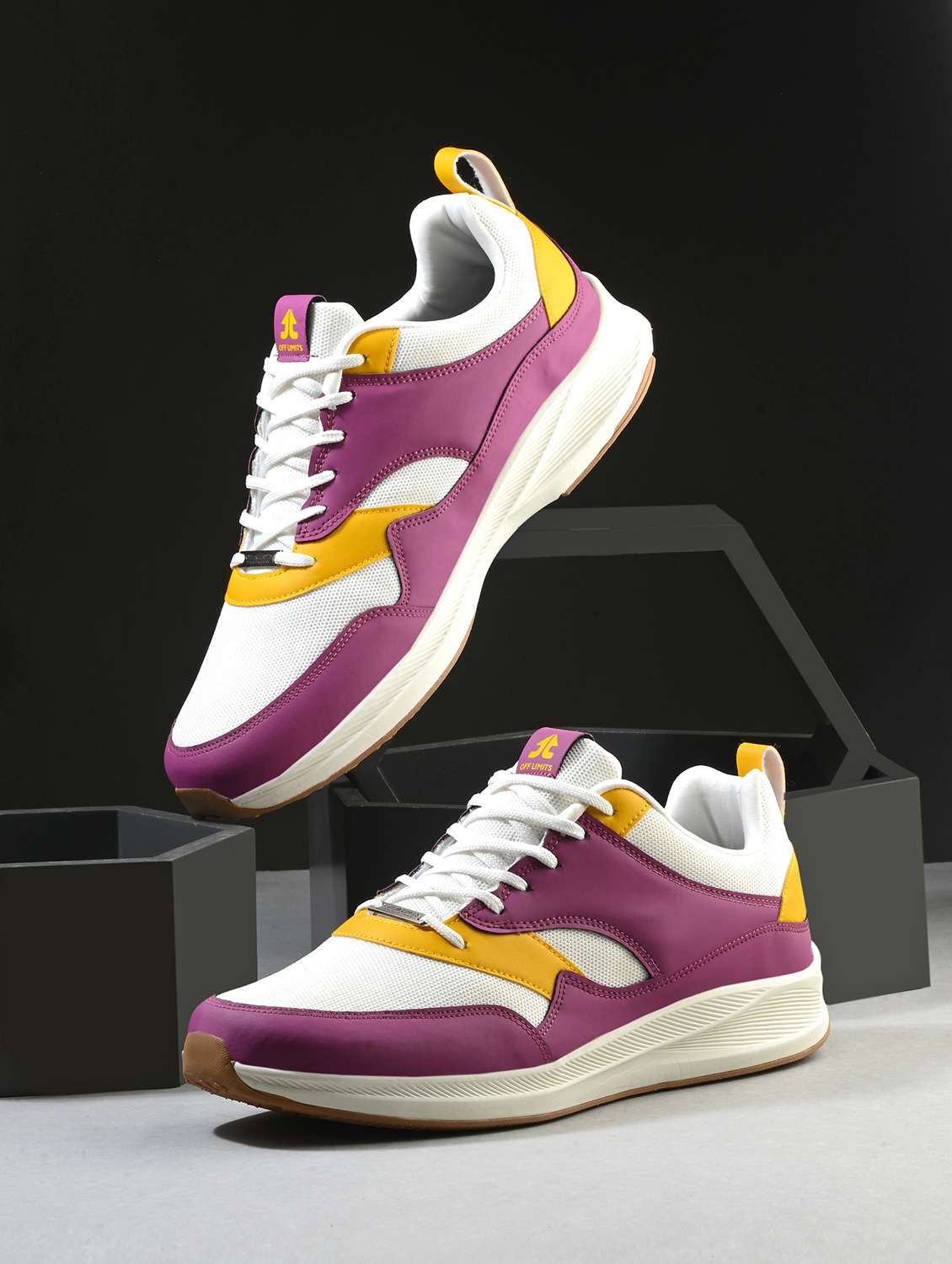 men multi colored sport shoe