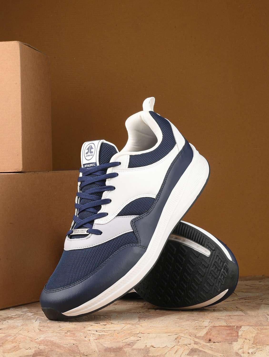 men multi colored sport shoe