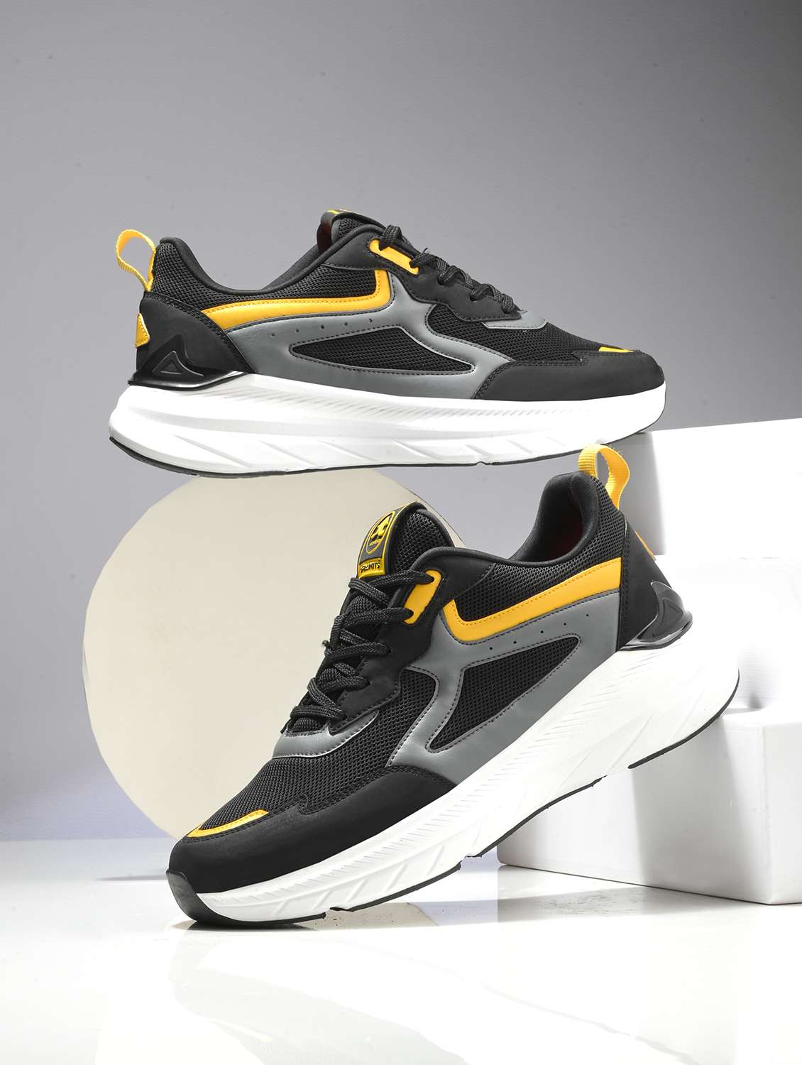 men multi colored sport shoe