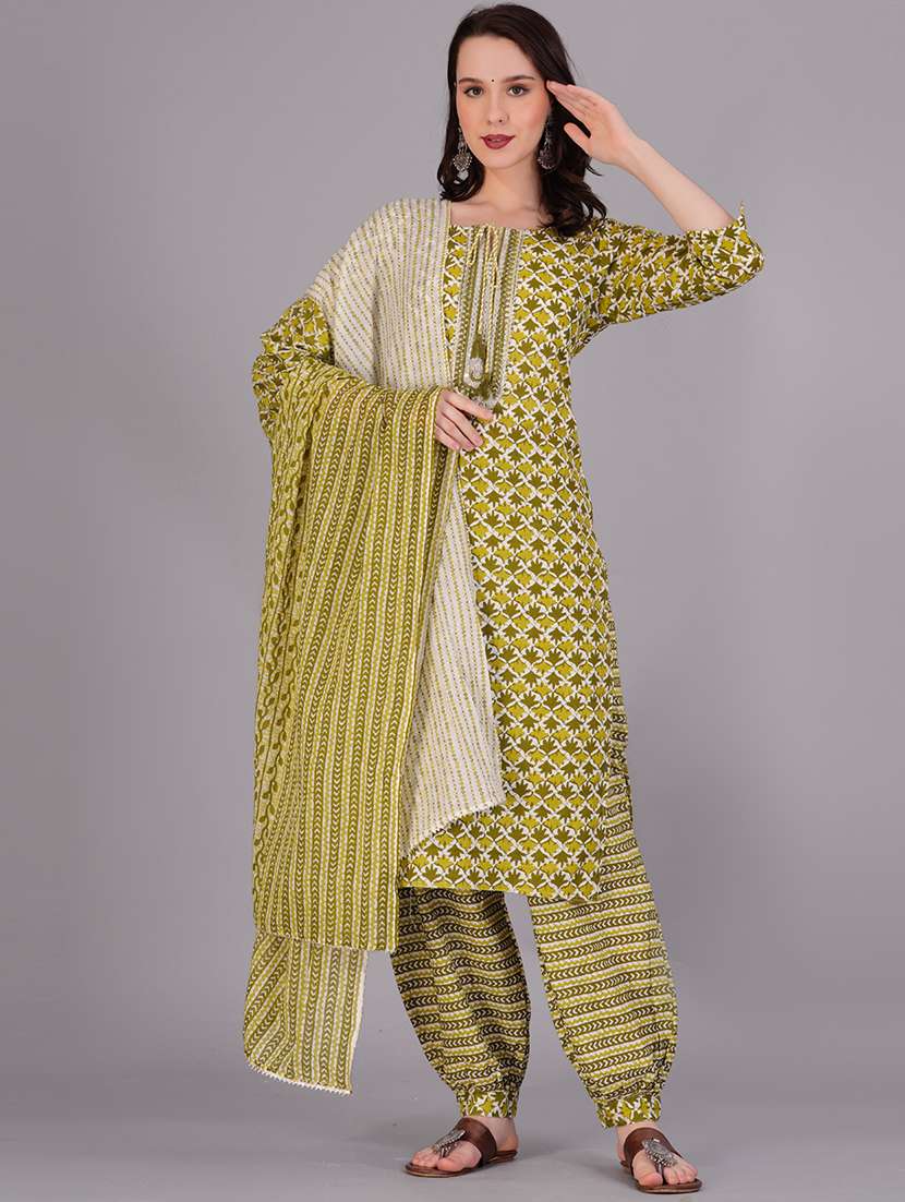 women three quarter sleeve kurta salwar with dupatta set