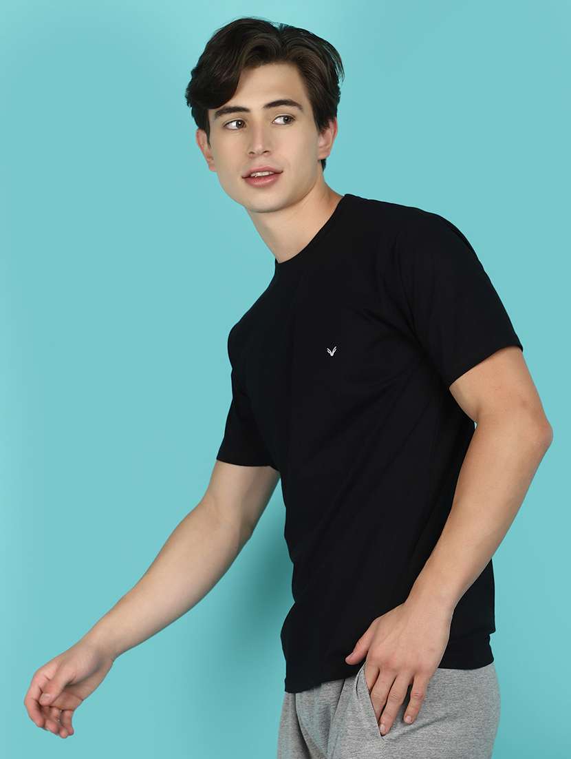 men round neck short sleeves t-shirt - 21177971 -  Standard Image - 2