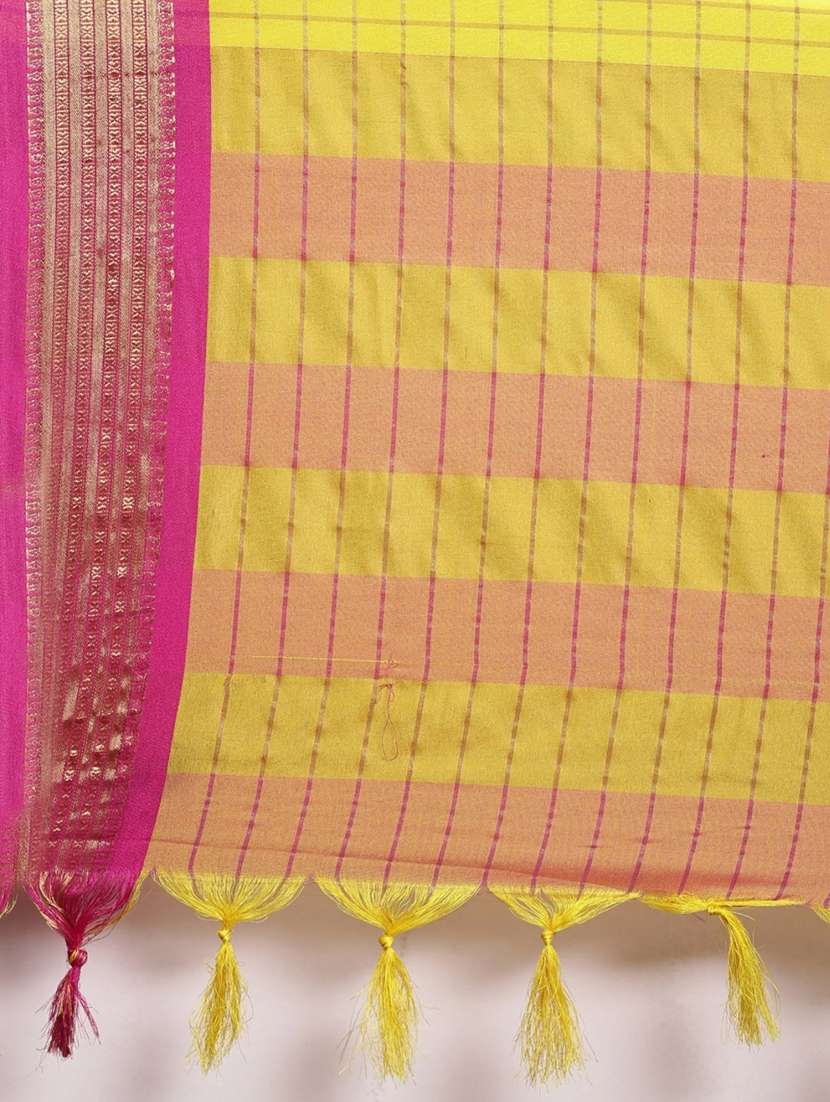 women checkered handloom saree with blouse - 21219815 -  Standard Image - 2