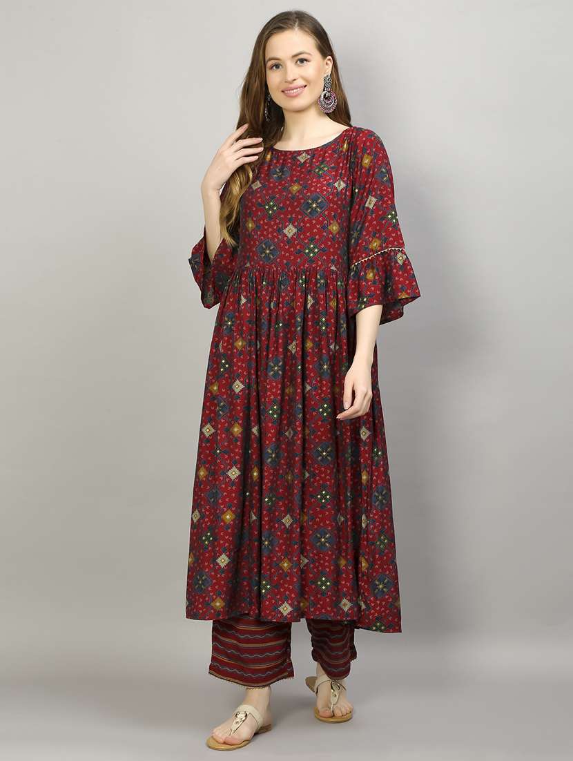 women printed round neck kurta palazzo set