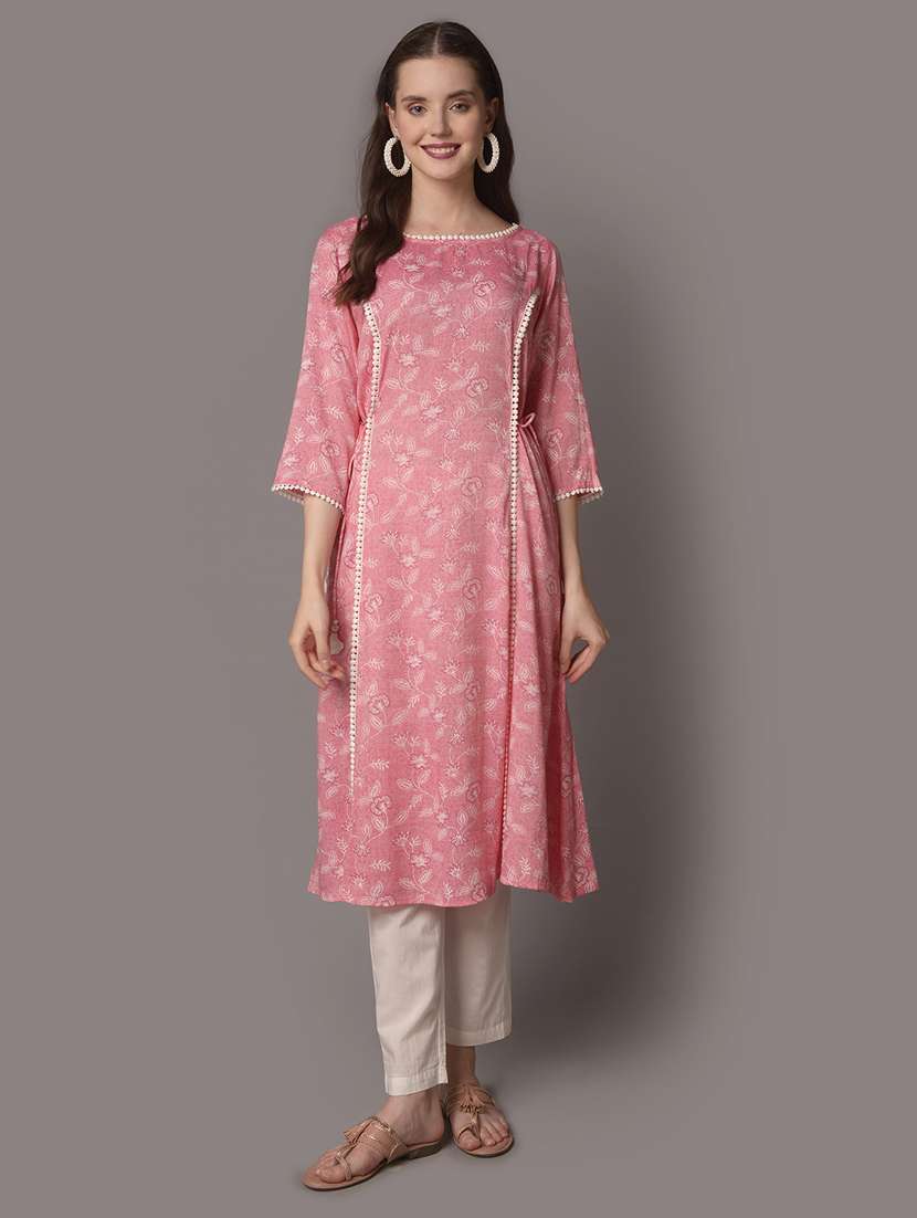 women three quarter sleeve flared kurta