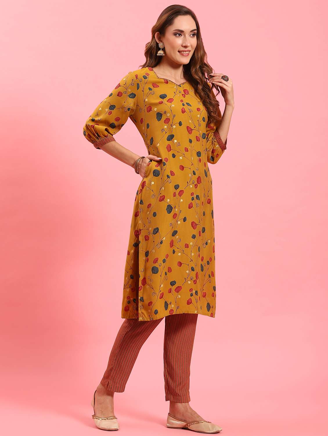women three quarter sleeve kurta pant with dupatta set - 21221567 - Standard Image - 2
