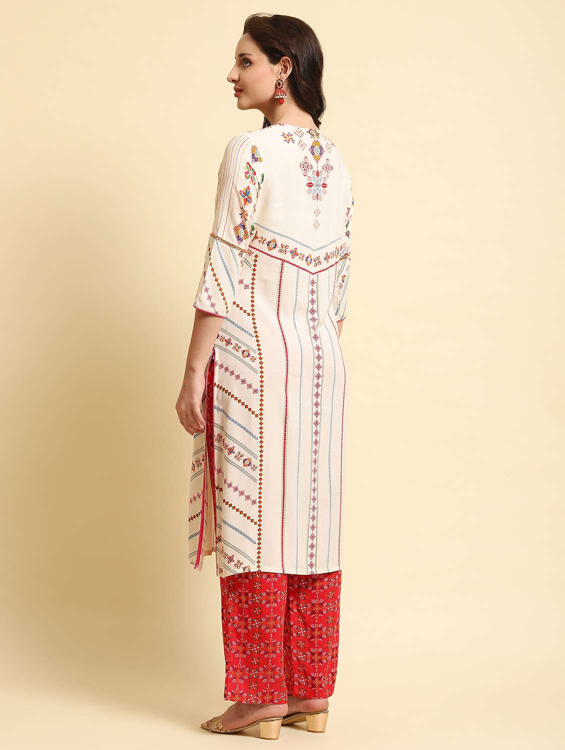 women off white geometric kurta pant set - 21221589 - Standard Image - 2