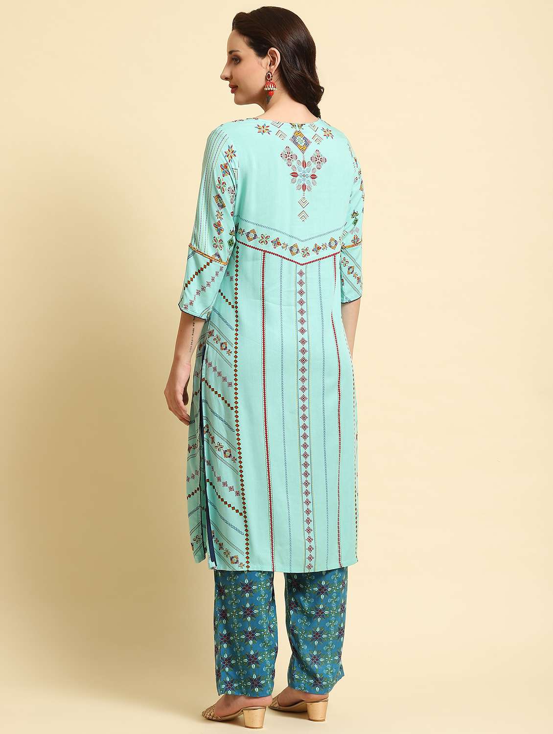 women notch neck kurta palazzo set - 21221590 - Standard Image - 2