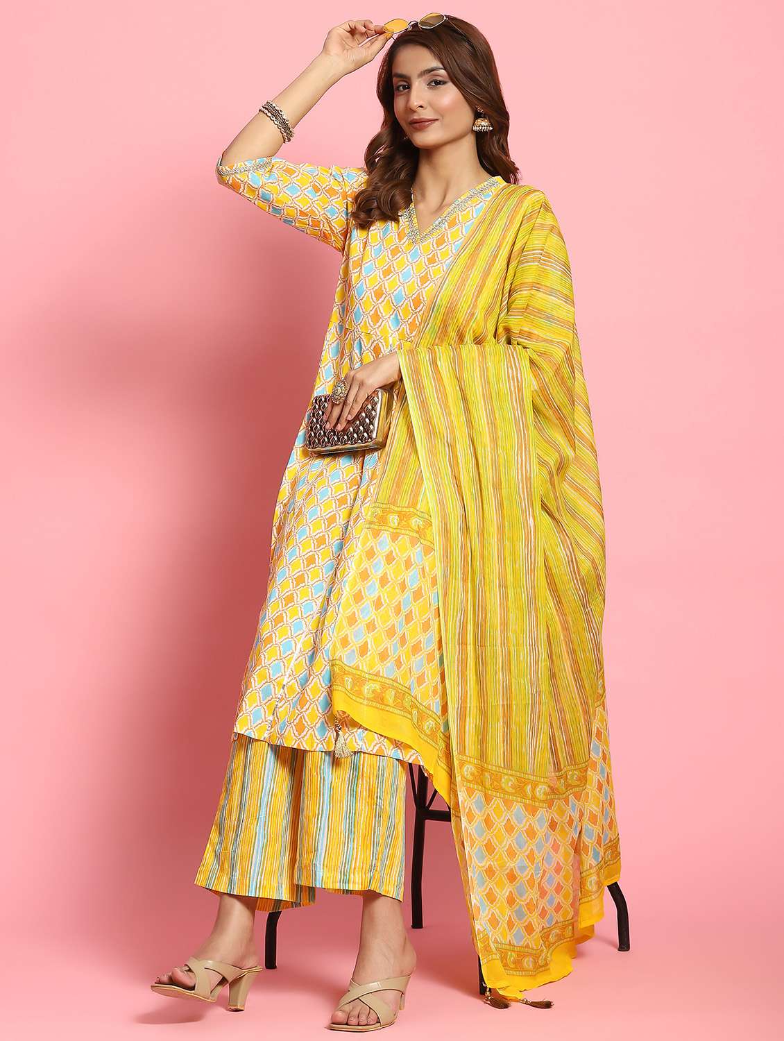 women printed kurta palazzo set with dupatta