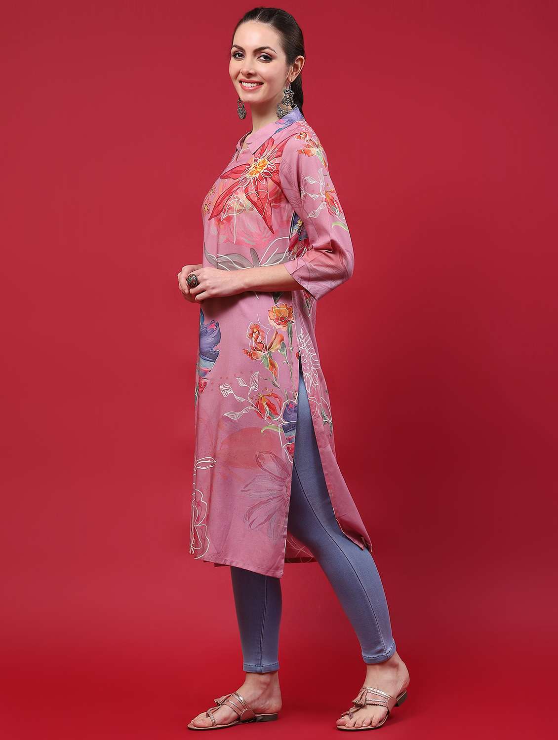 women three quarter sleeve straight kurta - 21221677 -  Standard Image - 2