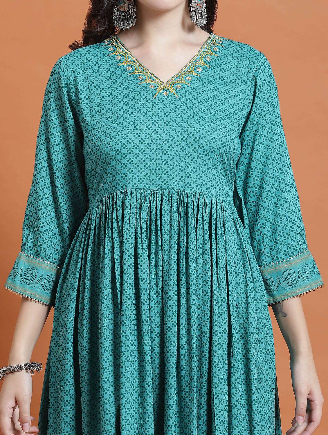 women kurta palazzo set with dupatta - 21221687 - Standard Image - 7