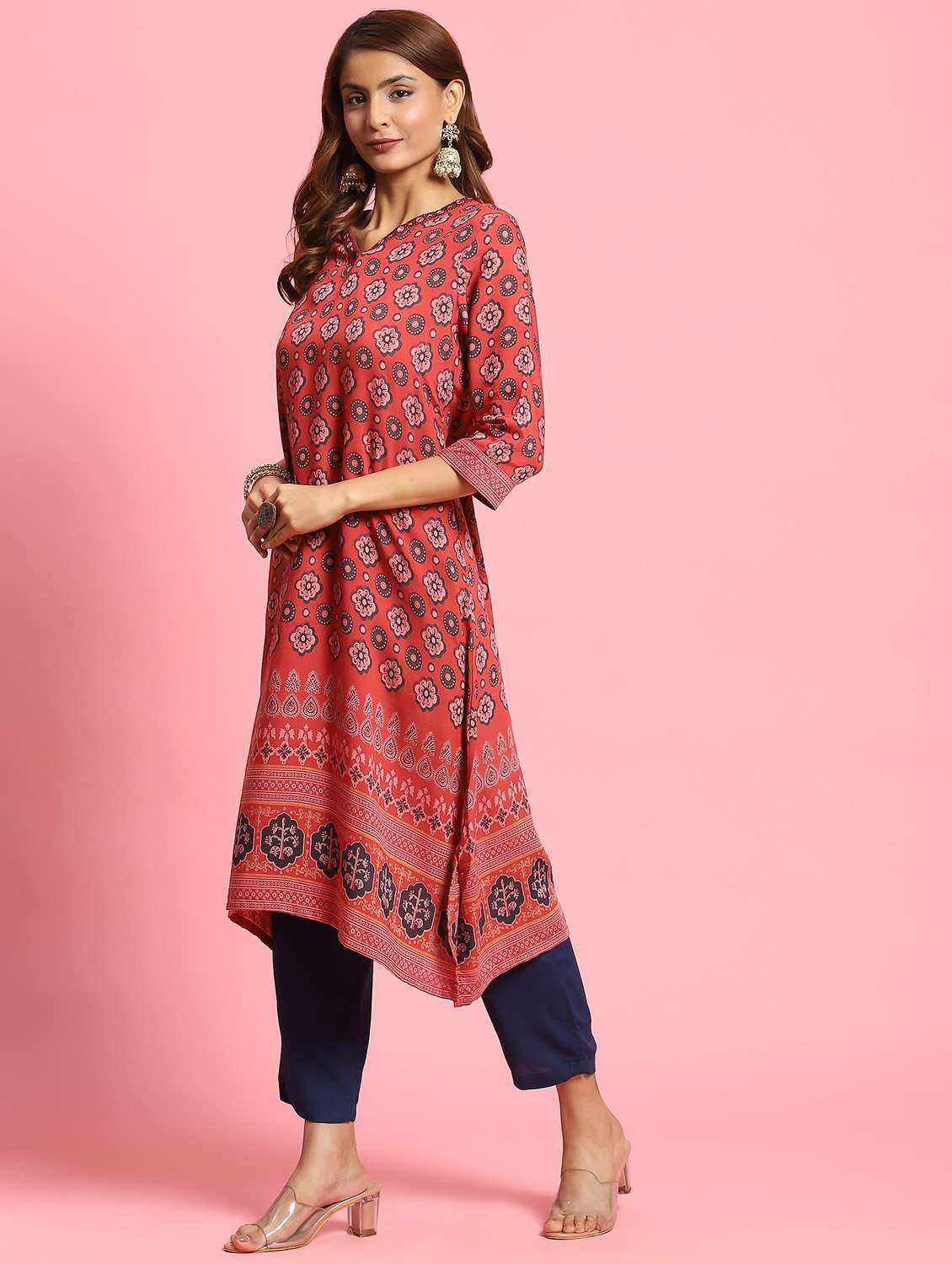 women v neck kurta pant set - 21221692 - Standard Image - 2