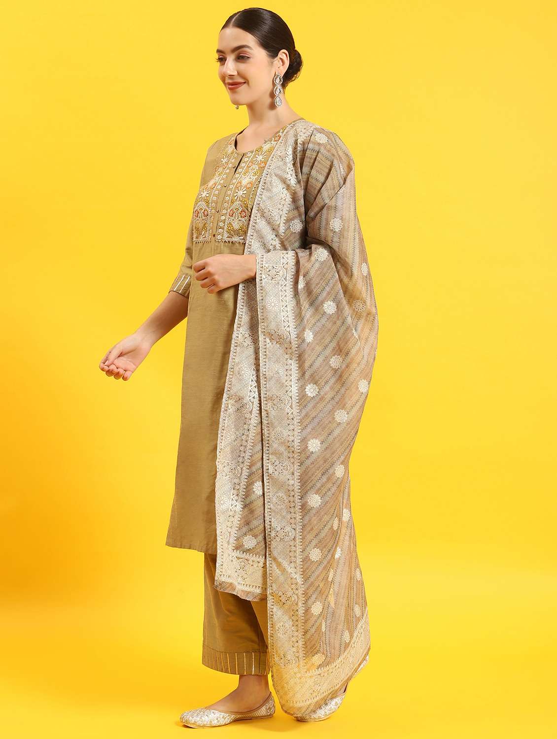 women embroidered kurta pant set with dupatta - 21221723 - Standard Image - 2