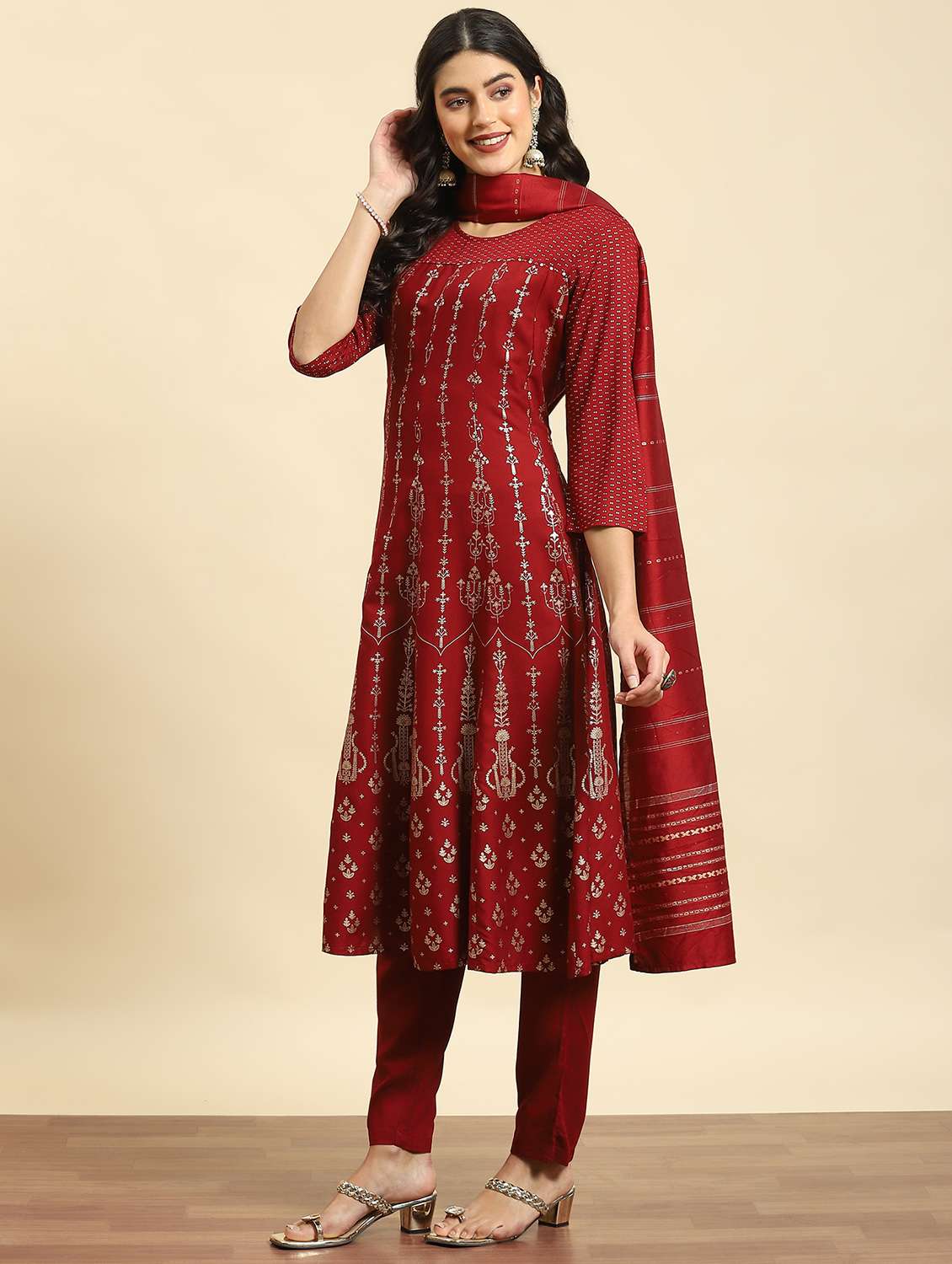 women foil print round neck kurta pant set with dupatta - 21221725 - Standard Image - 2