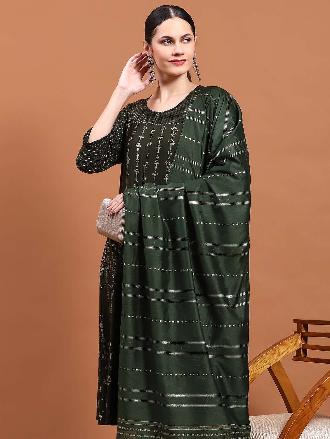 women round neck kurta pant set - 21221726 - Standard Image - 7