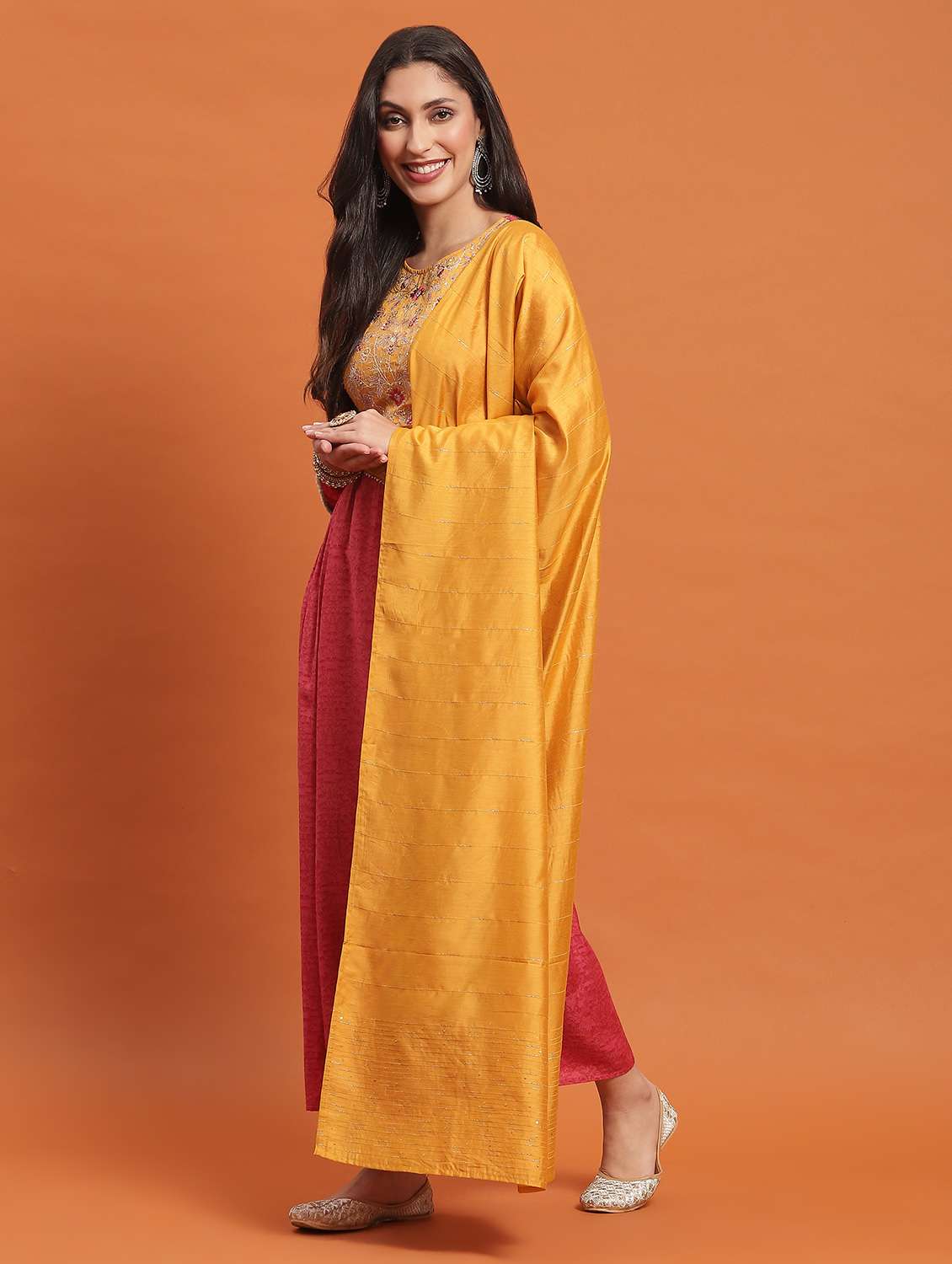 women round neck kurta dupatta set - 21221728 -  Standard Image - 2