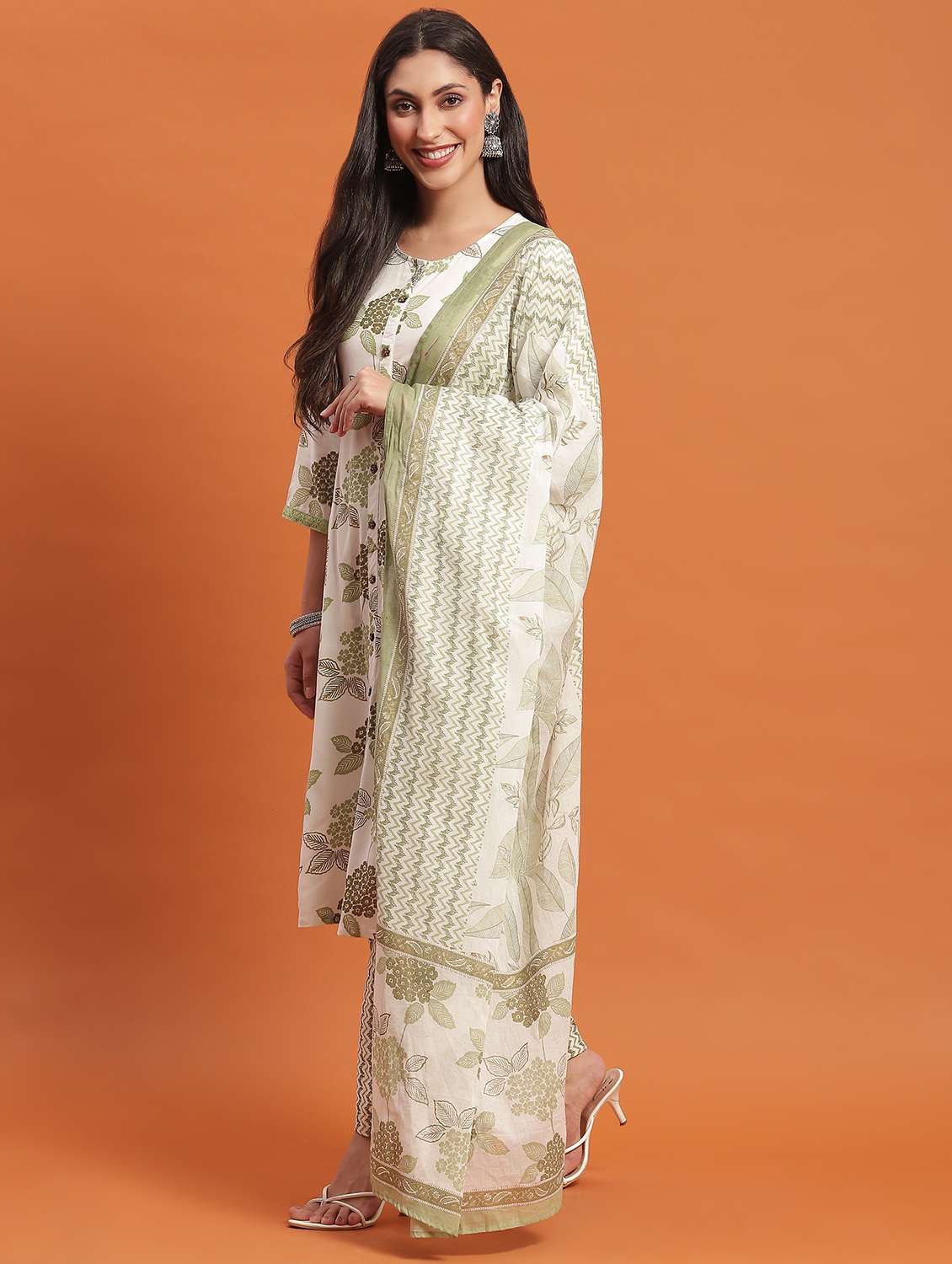 women three quarter sleeve kurta palazzo with dupatta set - 21221771 - Standard Image - 2