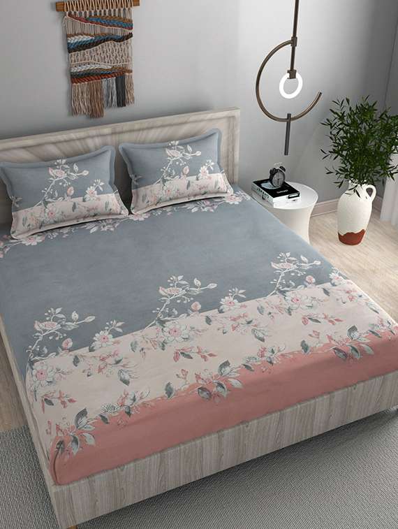 elastic fitted king size bedsheet with two pillow covers 