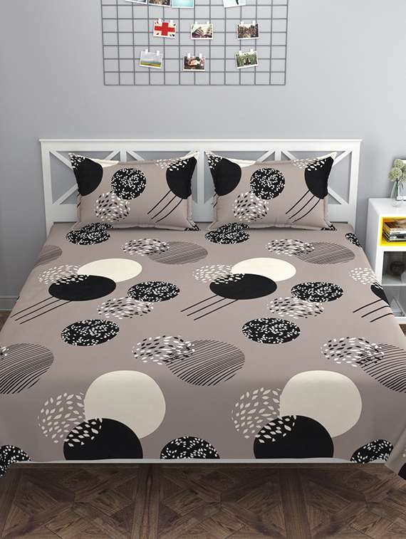 elastic fitted king size bedsheet with two pillow covers 
