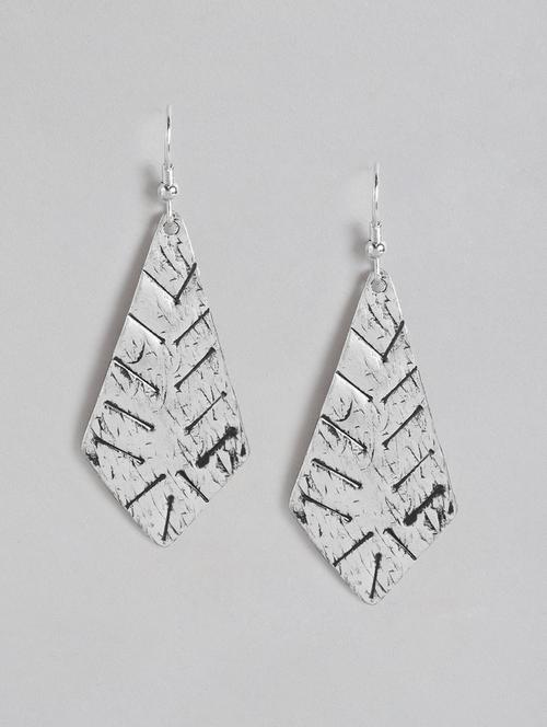 silver metal drop earring - 21225024 -  Standard Image - 0