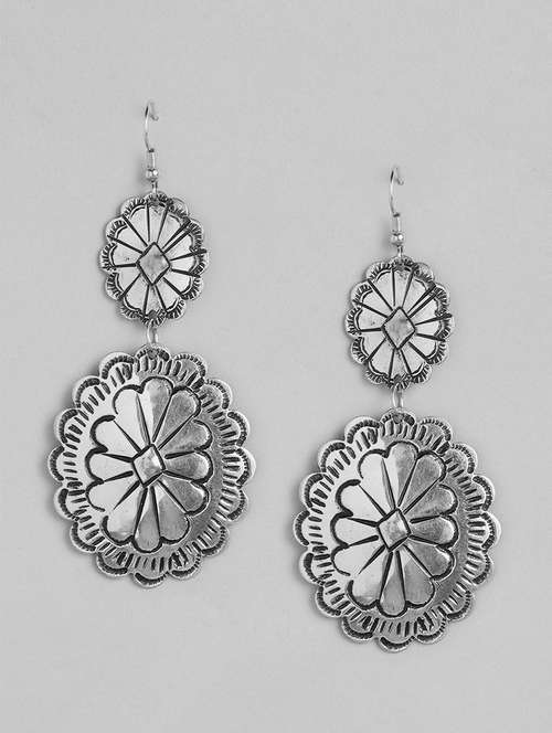 silver metal drop earring - 21225029 -  Standard Image - 0