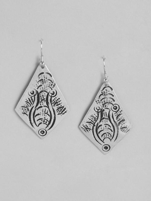 silver metal drop earring - 21225040 - Standard Image - 0
