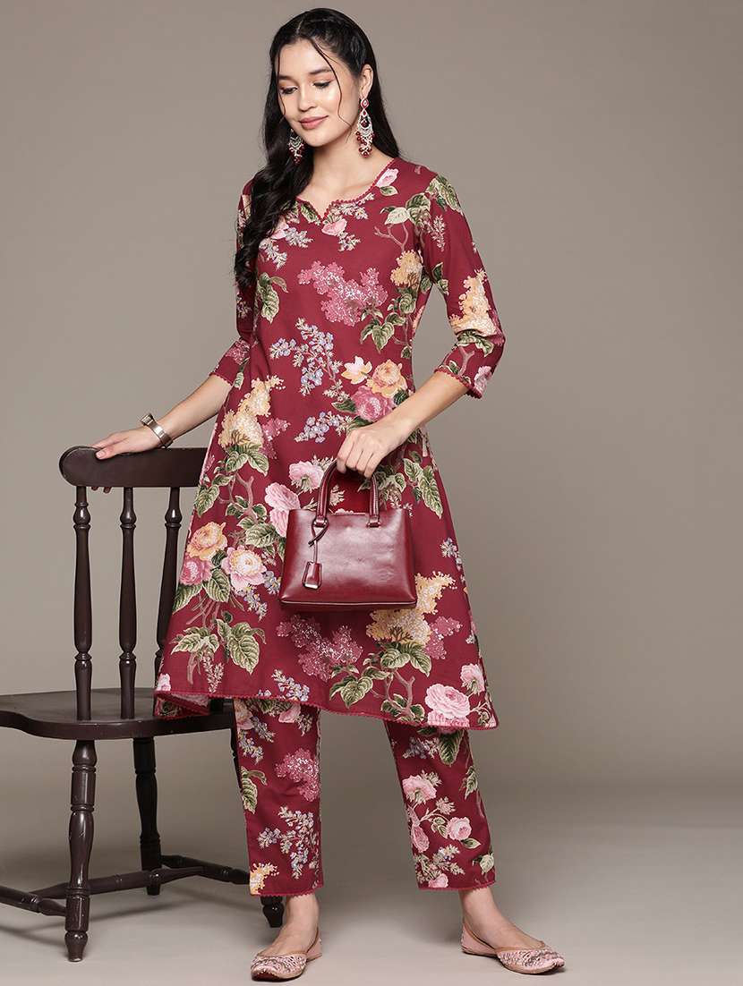 women floral notch neck kurta pant set
