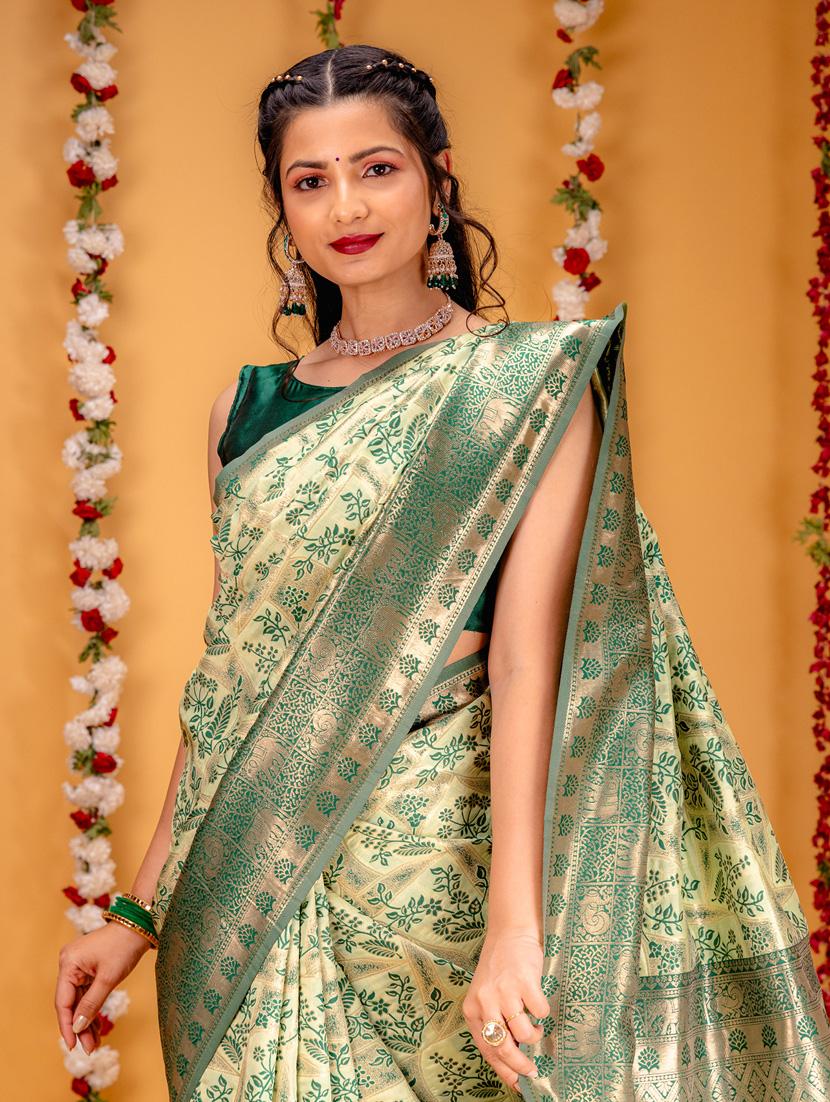 women self design bordered saree with blouse - 21227265 - Standard Image - 2