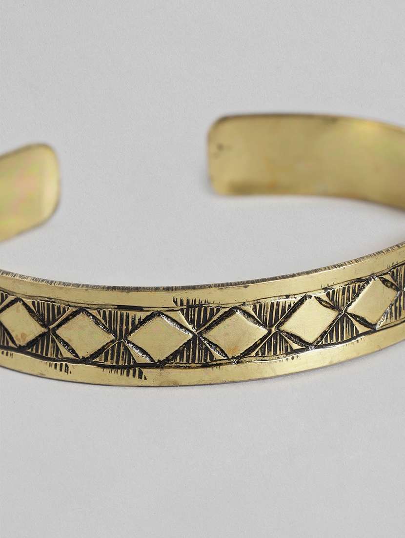 gold brass cuffs bracelet - 21228655 -  Standard Image - 2