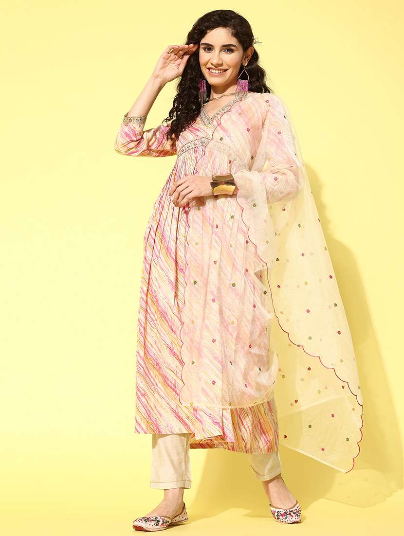 women three quarter sleeve suit set