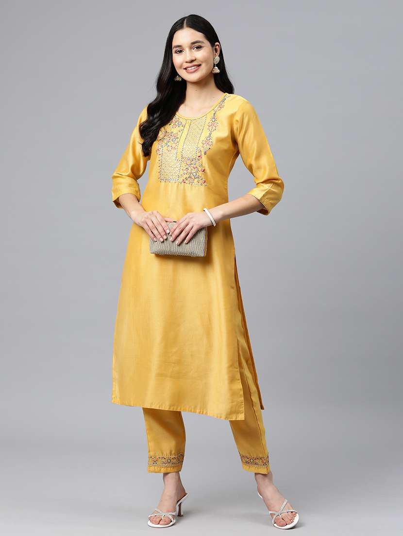 women round neck kurta pant set