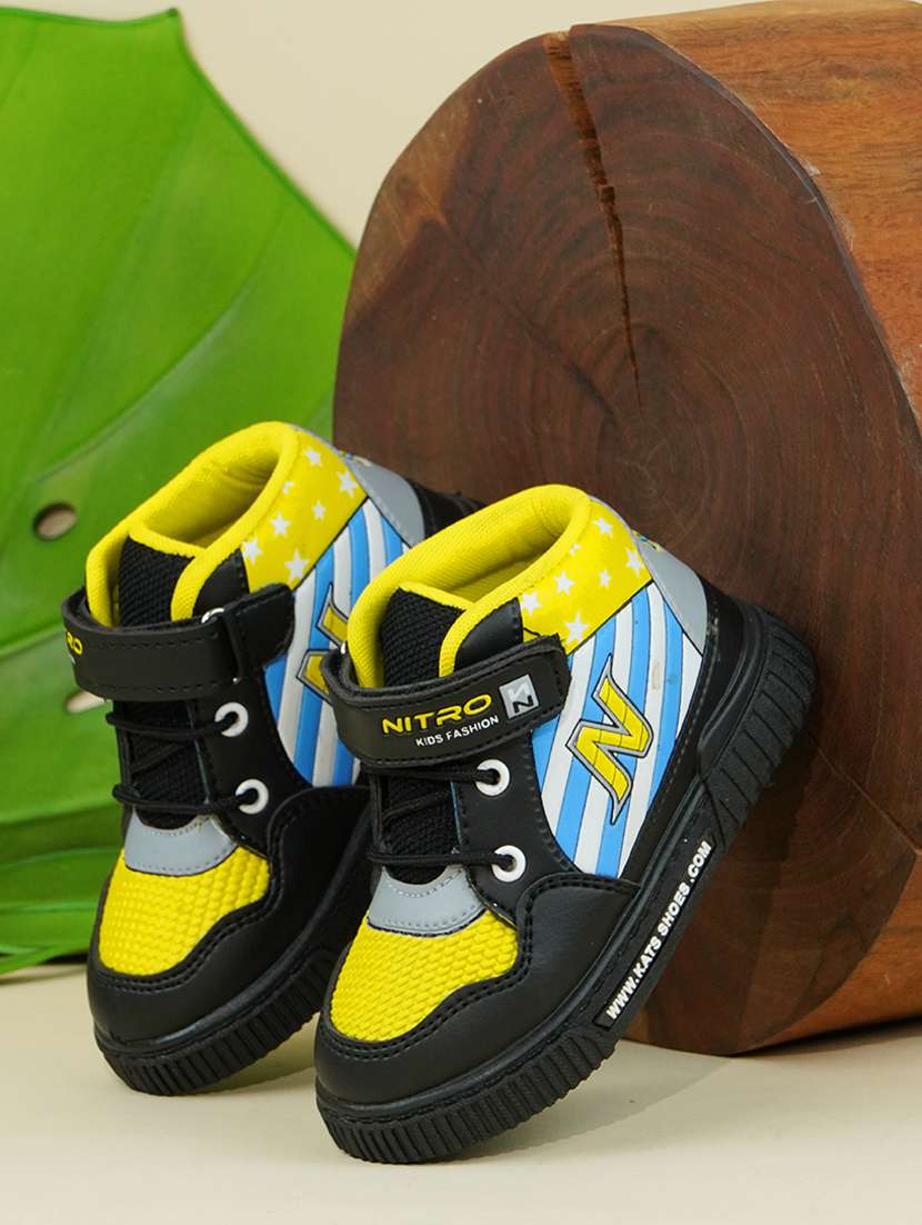 black fabric sneaker