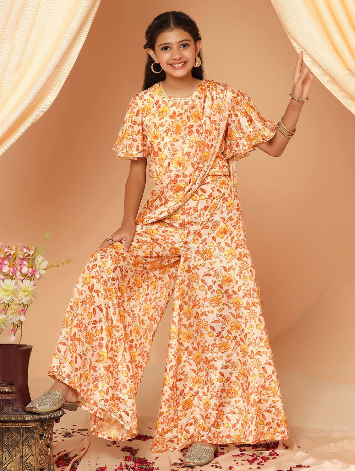 cream polyester fusion set