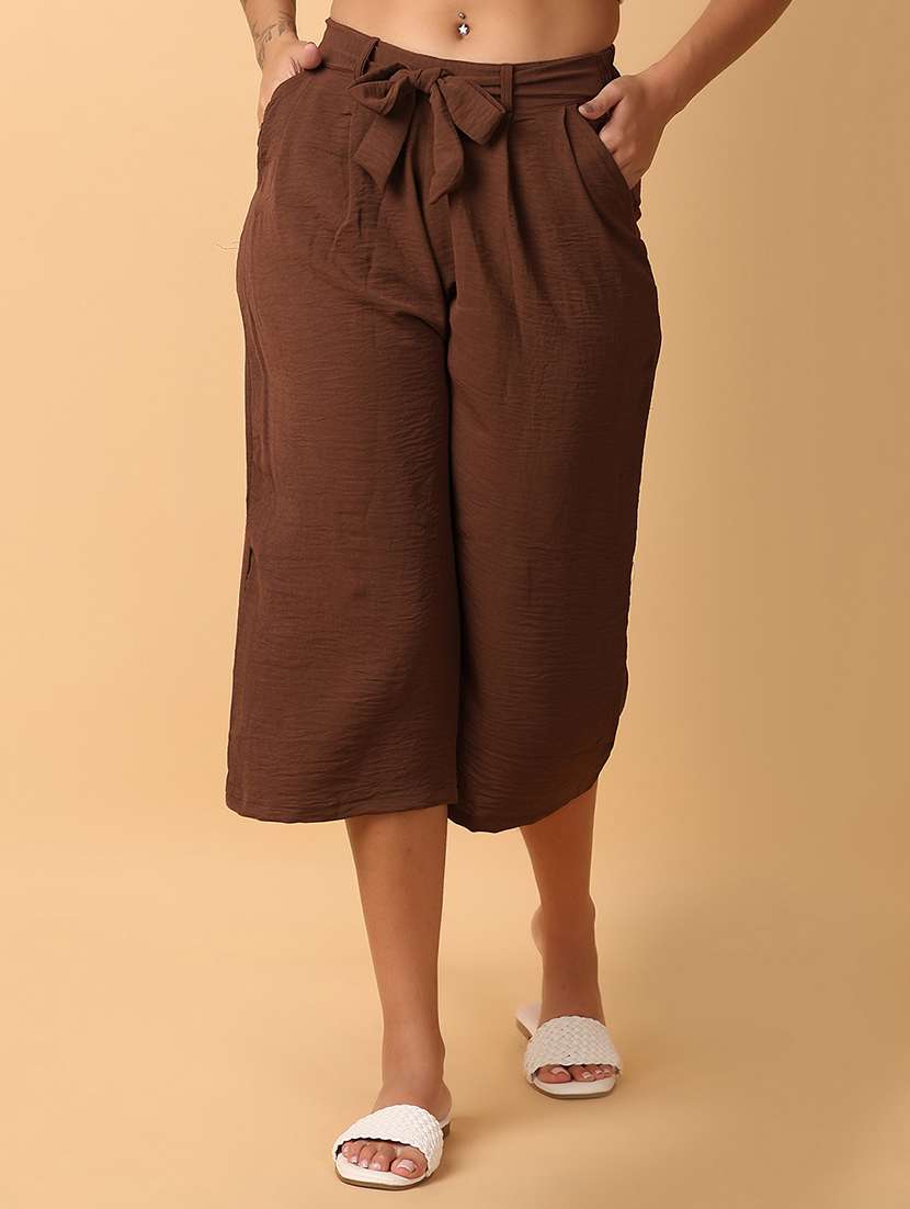 women mid-rise solid capri