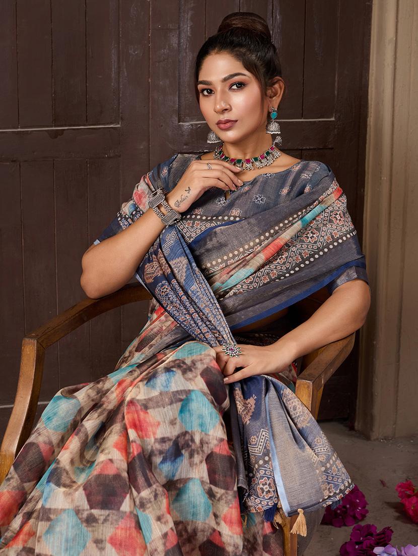 women printed bordered saree with blouse - 21244461 - Standard Image - 2
