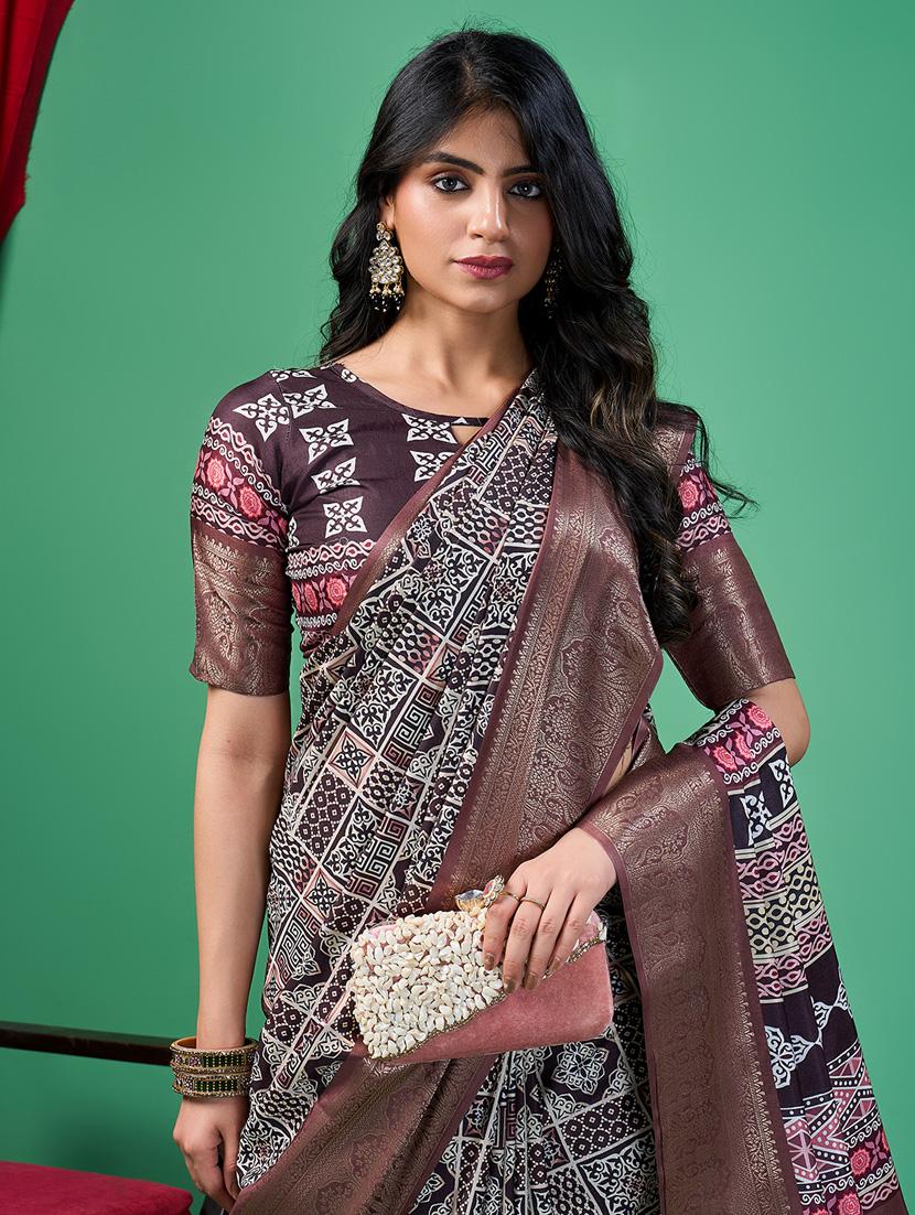 women printed saree with blouse - 21244571 - Standard Image - 2