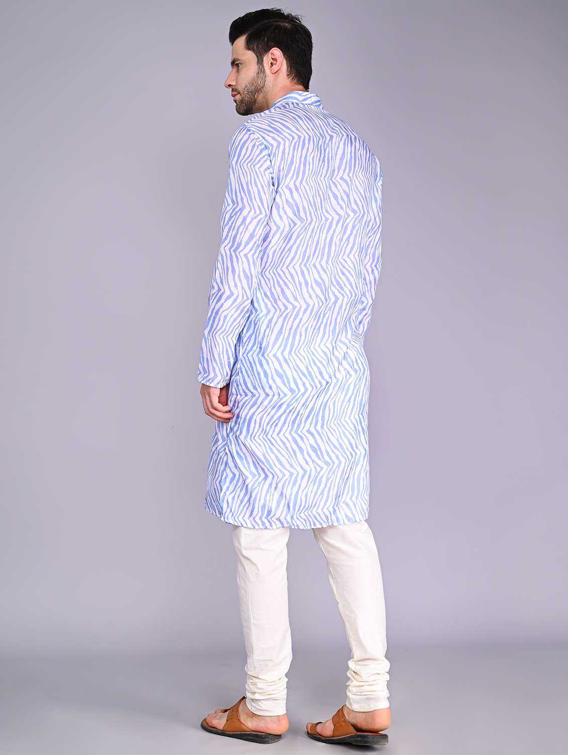 men mandarin neck printed long kurta - 21245126 -  Standard Image - 2