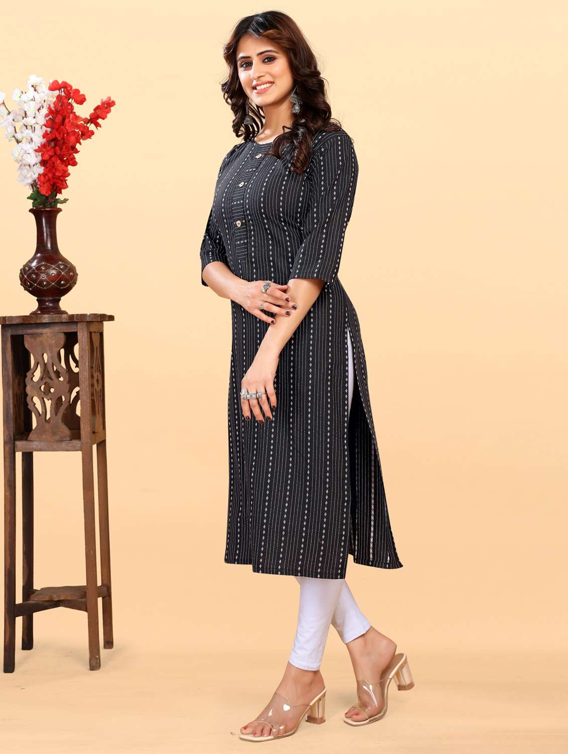 women three quarter sleeve straight kurta - 21252314 -  Standard Image - 2